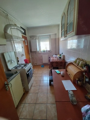 Vând apartament 3 camere central - imagine 4