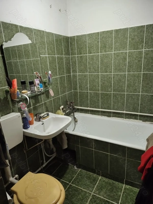 Vând apartament 3 camere central - imagine 5