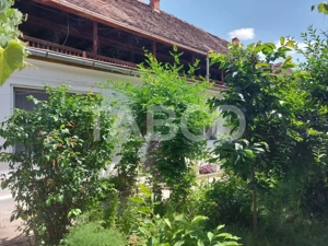 Casa 214 mp utili singur in curte 800 mp teren zona centrala Cisnadie - imagine 16