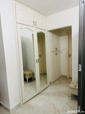 Vand apartament 2 camere Piata Centrala - imagine 4