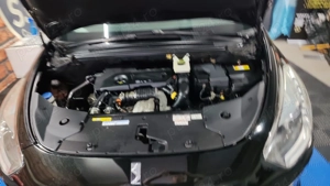 Vand Citroen DS5 1,6 HDI - imagine 6 Vand Citroen DS5 1,6 HDI - imagine 6