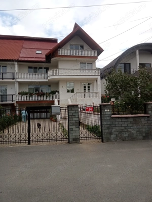 Casa pe Grigore Ureche 400 m pătrati,10 ari de teren,piscină,anexe
