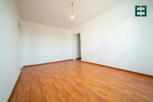 Apartament cu 3 camere etajul 4 - Cartierul A. Vlaicu - Arad - imagine 5