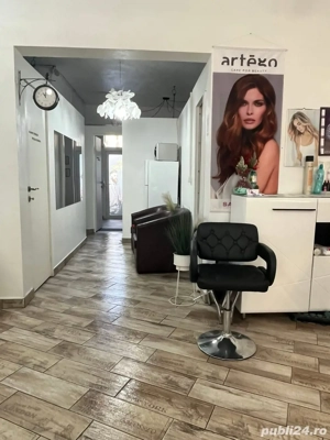 Inchiriez post manichiura - pedichiura in salon infrumusetare - imagine 4