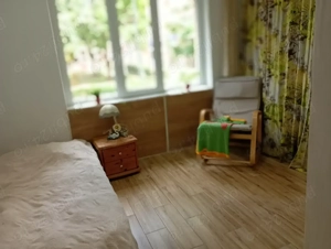 Vând apartament 2 camere decomandate,parter.