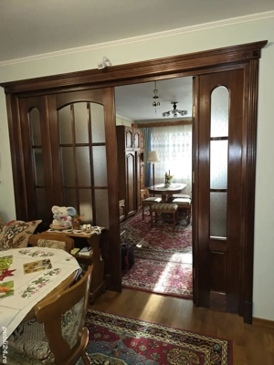 Apartament in bloc de caramida, et. 1, aproape de centru, 73m2,  3 camere