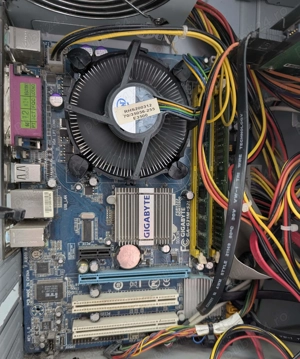 Placa de baza Intel socket 775 GIGABYTE GA-G31M-S2L Intel G31 Ide Sata Core2 Duo ddr2 Pentium - imagine 2