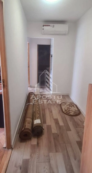 Apartament cu 3 camere, decomandat, etajul 2 , centrala proprie - imagine 7