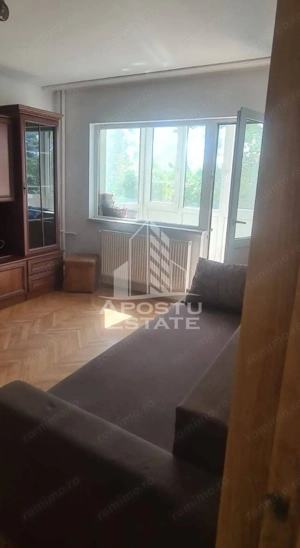 Apartament cu 3 camere, decomandat, etajul 2 , centrala proprie - imagine 3