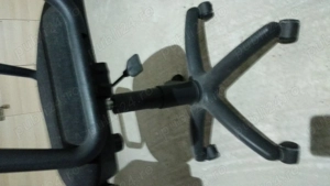 Vind  fotoliu in stare excelenta - imagine 2