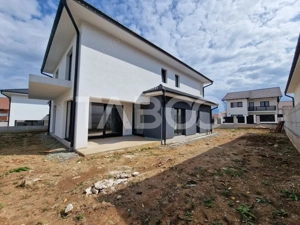 Casa individuala cu curte terasa si garaj Selimbar Sibiu