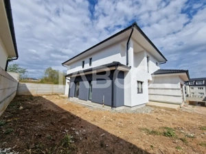 Casa individuala cu curte terasa si garaj Selimbar Sibiu - imagine 17