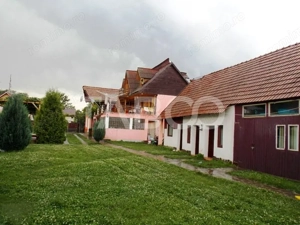 Pensiune la cheie 13 camere  15 locuri parcare si teren 3000 mp  - imagine 8