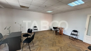 Spatiu birouri 3 balcoane si o terasa in Sibiu 120 mp zona Centrala - imagine 7