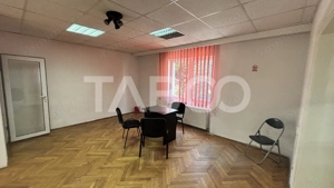 Spatiu birouri 3 balcoane si o terasa in Sibiu 120 mp zona Centrala - imagine 3