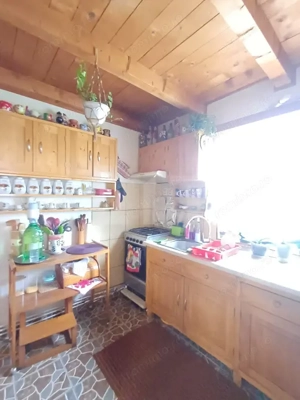 Casa individuala 5 camere, teren 2800 mp in Moldovenesti - imagine 4