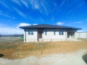 Casa moderna plan parter 127 mp teren 650 mp - imagine 2