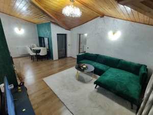 Casa la curte, in vila etajul 1