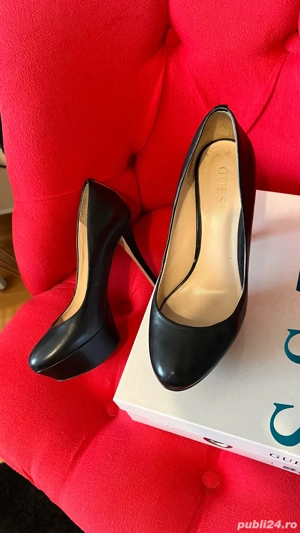 Pantofi Guess cu toc