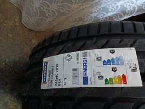 Vand 2 anvelope de vara!