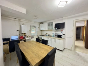 Amenajat integral. Centrala termica proprie. Bloc izolat termic exterior. - imagine 9