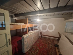 Teren intravilan imprejmuit 1915 mp  PUZ aprobat utilitati in Tocile - imagine 4