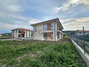 Duplex in ansamblu rezidential inchis, Chinteni - imagine 4