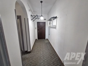 Garsoniera 40 mp decomandata | boxa 6 mp | Blocurile rusesti Metrou Orizont - imagine 6