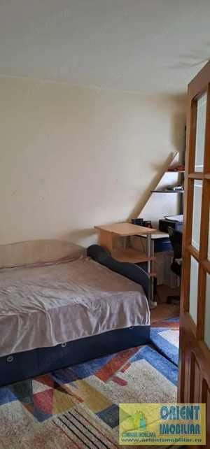 Poarta 6, decomandat, 3 camere, etaj 1, vanzari Constanta - imagine 4 Poarta 6, decomandat, 3 camere, etaj 1, vanzari Constanta - imagine 4