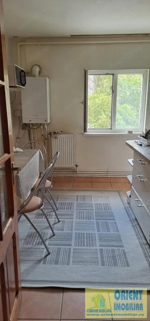 Poarta 6, decomandat, 3 camere, etaj 1, vanzari Constanta - imagine 8 Poarta 6, decomandat, 3 camere, etaj 1, vanzari Constanta - imagine 8