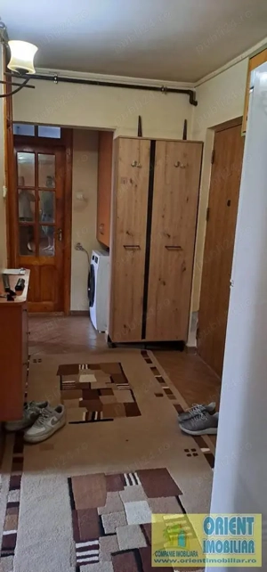 Poarta 6, decomandat, 3 camere, etaj 1, vanzari Constanta - imagine 5 Poarta 6, decomandat, 3 camere, etaj 1, vanzari Constanta - imagine 5