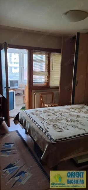 Poarta 6, decomandat, 3 camere, etaj 1, vanzari Constanta - imagine 10 Poarta 6, decomandat, 3 camere, etaj 1, vanzari Constanta - imagine 10