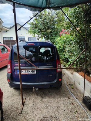 Logan MCV 2009 - imagine 3 Logan MCV 2009 - imagine 3