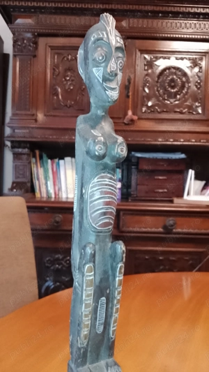 Statuie matriarhală africana