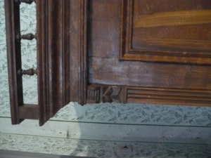 Dulap rustic din lemn ornamentat - imagine 3