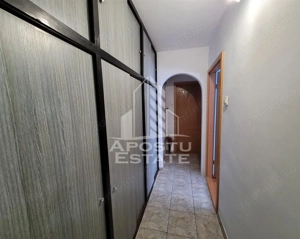 Apartament cu 3 camere, etaj intermediar, centrala proprie, Aradului - imagine 9