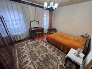 Casa P+1E+Pod S= 435 mp, teren 938 mp, pretabila clinica, gradinita etc. - imagine 18