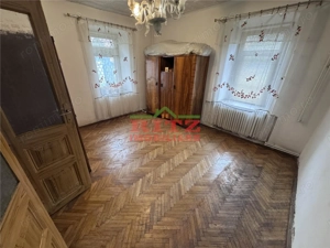 Casa P+1E+Pod S= 435 mp, teren 938 mp, pretabila clinica, gradinita etc. - imagine 10