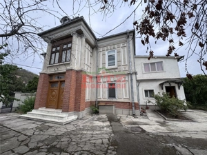 Casa P+1E+Pod S= 435 mp, teren 938 mp, pretabila clinica, gradinita etc. - imagine 2