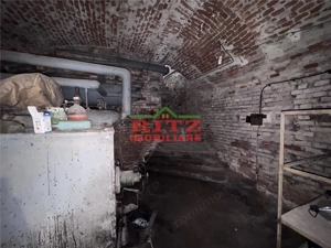 Casa P+1E+Pod S= 435 mp, teren 938 mp, pretabila clinica, gradinita etc. - imagine 20