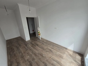 Langa ESO. Etaj 1. Decomandat. Bucatarie inchisa. - imagine 6