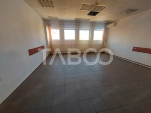 Spatiu comercial de inchiriat 6 incaperi 1300 mpu zona centrala Sibiu - imagine 9