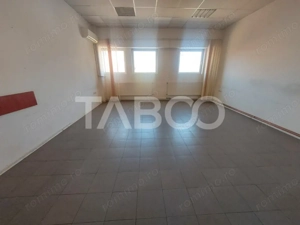 Spatiu comercial de inchiriat 6 incaperi 1300 mpu zona centrala Sibiu - imagine 6