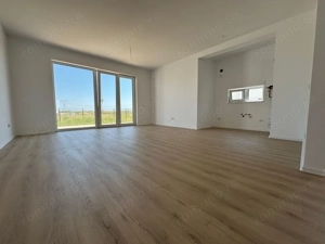 Comision 0% Panouri fotovoltaice. 5 camere. 3 bai. Teren generos