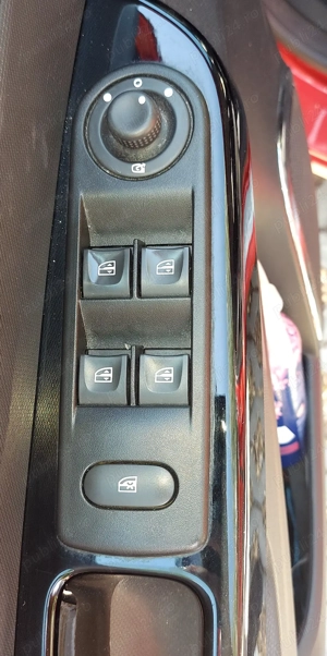 VAND RENAULT CAPTUR - Ediție limitata varianta full - imagine 7