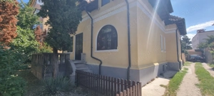 Inchiriez vila in Pitesti, zona ultracentrala, pentru locuinta, sediu, clinica medicala