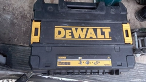 vand DeWalt aproape nau 