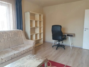 Vând apartament 2 camere, decomandat, 55 mp utili, etaj 2, loc de parcare.