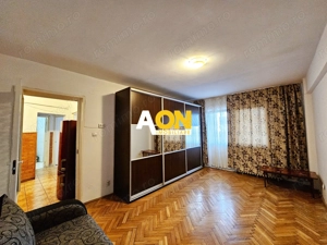 Apartament 2 camere, decomandat, et.3, Cetate, zona Liceului Sportiv