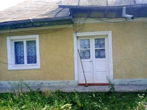 Casă bătrâneasca de vanzare